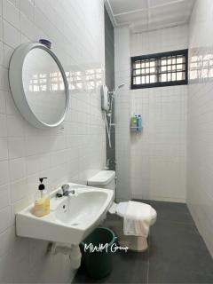 Together Spacious Gathering Taman Perling House BBQ - 1