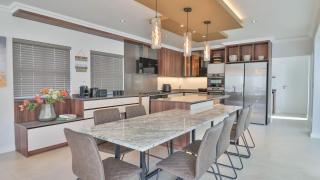 Executive 3 Bedroom with pool, aircon-AC and braai room - 3