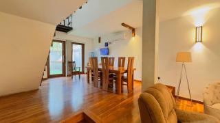 Cozy View Apartment - 1