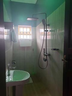 Micbak Motel Bunamwaya- Ngobe - 3