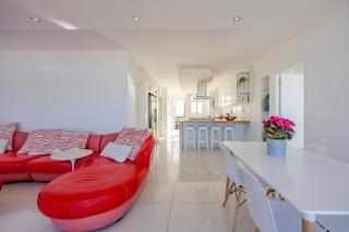 Luxury Beachfront Bliss - Ocean & Mountain Views - 5
