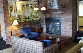 Best Western Plus Concord Inn - 4