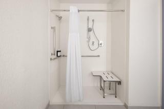 Garner Hotel Brookings by IHG - 9