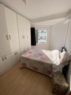 Pé na areia, praia do Gonzaguinha - 6