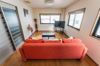 3 Minutes to Tamade Station Over 150sqm 3 Private Rooms Up to 11 Guests Namba 7 Minutes - 7
