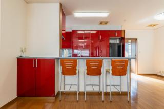 3 Minutes to Tamade Station Over 150sqm 3 Private Rooms Up to 11 Guests Namba 7 Minutes - 3