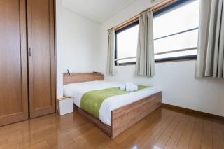 3 Minutes to Tamade Station Over 150sqm 3 Private Rooms Up to 11 Guests Namba 7 Minutes - 1
