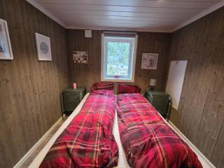 Cozy Cabin Retreat in Fl, Norway - Perfect for Families and Nature Lovers - 2