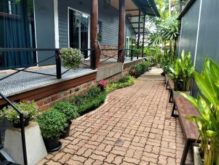 Summer Club2 Hostel and Cafe Aonang - 3