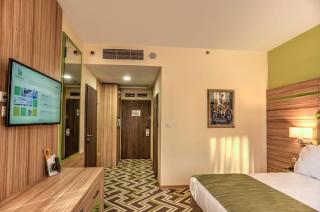 Holiday Inn Plovdiv by IHG - 4