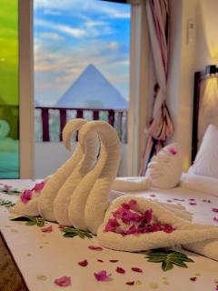 Royal Maktob Pyramids - 7