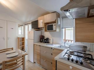 Swanky Mobile Home in Saint Jean de Monts near Seabeach - 2