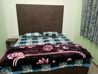 Krishna Hotel & Restaurant - 9