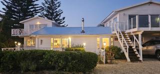 Brenton Beach House - 9