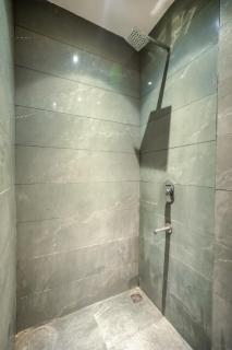 Hotel Kashmir inn Just 2 Min walk from Golden Temple - 8