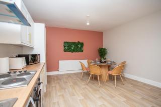 Vacant Nests The Allendale Central 3BR - 4