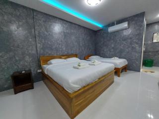 J House Has Love - 8