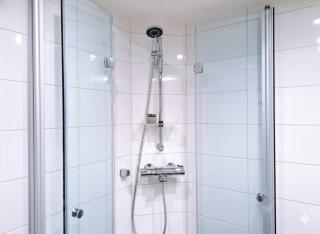 Nature-Inspired Cozy Retreat w Balcony Near Train - 2