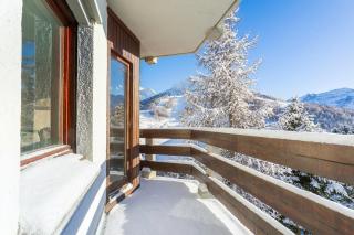 Hostdomus-Star Apartment - 5