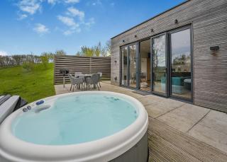 Swanborough Lakes Luxury Lodges - Lewes - 4