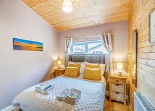 Gadlas Park Holiday Cabins - 2