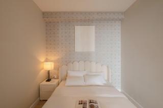 Soho Residence - Luxury Studios & 2-3 Bedrooms - City Centre District 1, 5 Mins to Bui Vien - 6