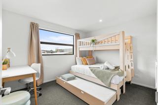 Modern 3 Ensuite CBD with Carpark - walk to Stadium - 8