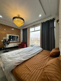 Hs Retreat Luxurious Penthouse Self Check In - 1