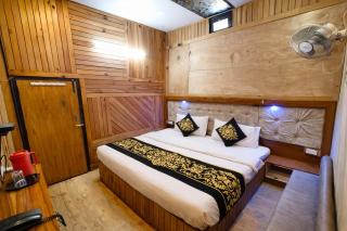 Hotel Naini -Lake -View Near The Mall Road - Restaurant And Free Wifi All Rooms - Prime Location - Best Hotel - 9