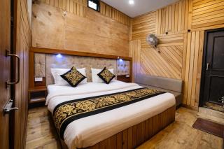 Hotel Naini -Lake -View Near The Mall Road - Restaurant And Free Wifi All Rooms - Prime Location - Best Hotel - 3