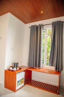 Ella Mountain Bliss - 1