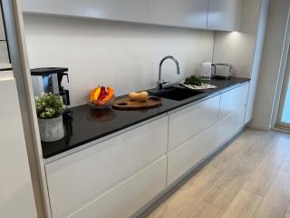 River Lodge with hot tub and services - 4