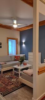 Yard of Epicurus - Η Αυλή του Επίκουρου - 4