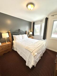 19th Hole Hideaway - 3