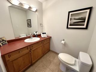 19th Hole Hideaway - 9