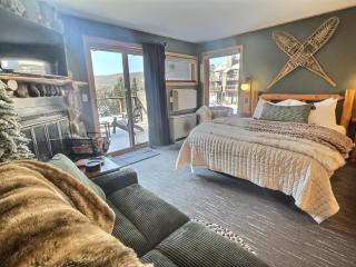 NEW Studio Condo Ski in out in unit jet spa tub - 2