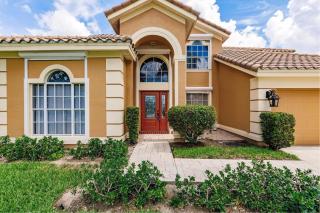 Spacious Naples Lakefront Pool Home Minutes from Downtown! - 5