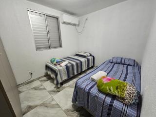 H 432 Apartamento mobiliado 02 quartos com estacionamento - 1