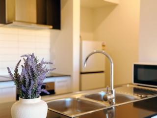 Modern Geelong Escape with EV Charger - Geometry - 8