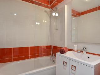 Appartement rénové spacieux 3 pièces pour 8 pers, animaux admis, balcon, 2 sdb - FR-1-181-1915 - 1