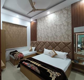 HOTEL UNIQUE KOMFORT - 3 mins walk from golden temple - 0