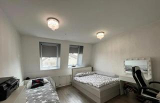 Charming 2 Bedroom Apartment in Heart of Craiova - 2