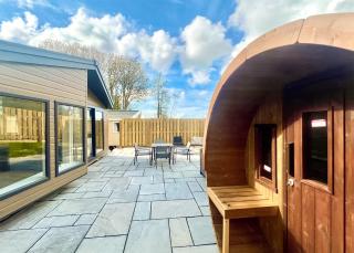 Hamlet Lodge Retreat At Calloose Holiday Park - 7