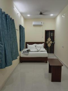 HOTEL RVS SQUARe - 2