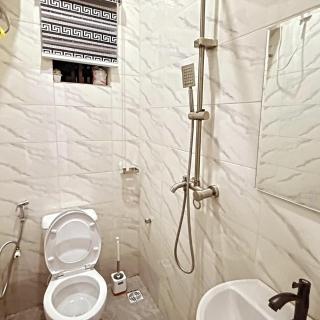 Deluxe One Bedroom Apartment - 5