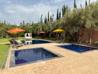 Villa Juzyan Piscine-Jacuzzi-Pataugeoire-Pétanque - 9