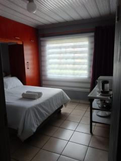 Ikhutseng Guesthouse - 1