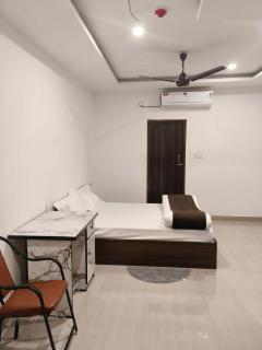 Dhavika stay eat n celebrate - 3