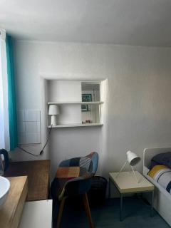 Petit studio gare Auray - 0