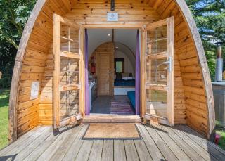 Apple Mount Retreat - 7